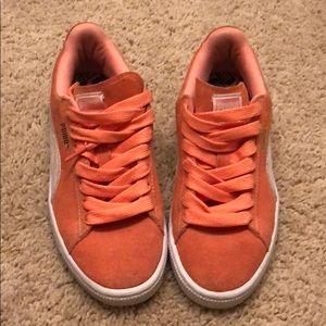 Rarely worn puma sneakers